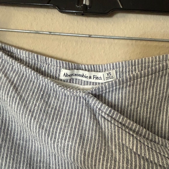 A&F Striped Tie Wrap Skort - Picture 3 of 5